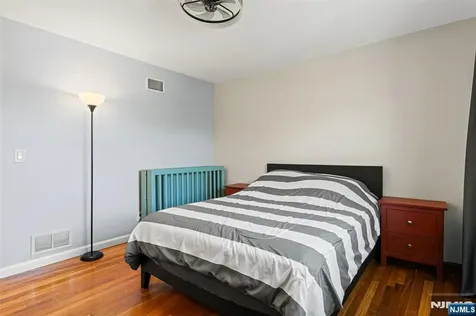 60 16th Avenue Elmwood Park NJ 07407