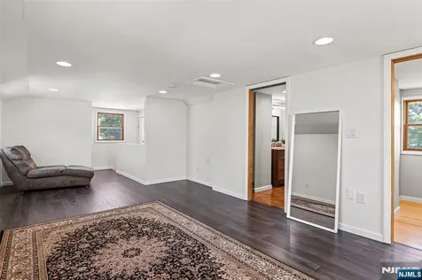 60 16th Avenue Elmwood Park NJ 07407