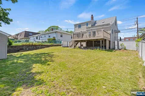 60 16th Avenue Elmwood Park NJ 07407