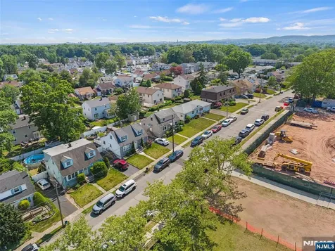 60 16th Avenue Elmwood Park NJ 07407