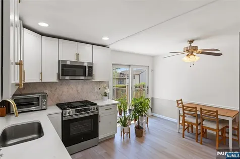 60 16th Avenue Elmwood Park NJ 07407
