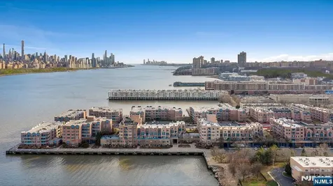 405 Williams Court Edgewater NJ 07020