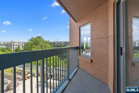 405 Williams Court Edgewater NJ 07020
