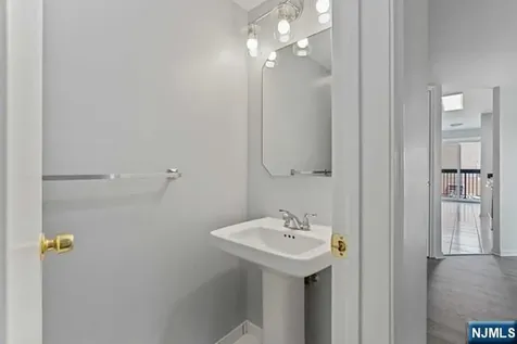 405 Williams Court Edgewater NJ 07020