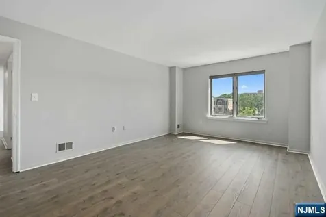 405 Williams Court Edgewater NJ 07020
