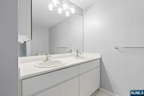 405 Williams Court Edgewater NJ 07020