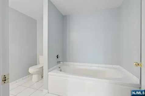 405 Williams Court Edgewater NJ 07020