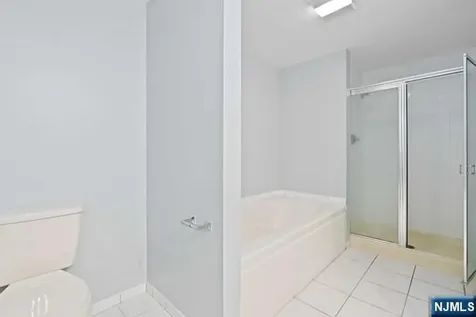 405 Williams Court Edgewater NJ 07020