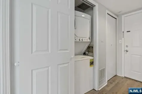 405 Williams Court Edgewater NJ 07020