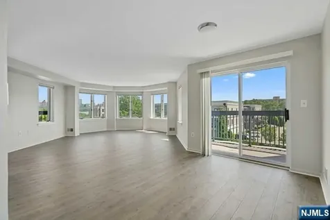 405 Williams Court Edgewater NJ 07020