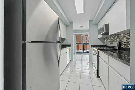405 Williams Court Edgewater NJ 07020
