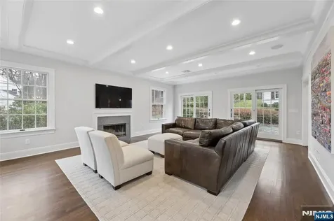 14 Old Smith Road Tenafly NJ 07670