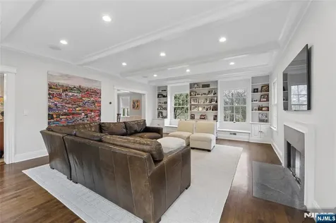 14 Old Smith Road Tenafly NJ 07670