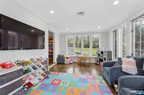 14 Old Smith Road Tenafly NJ 07670