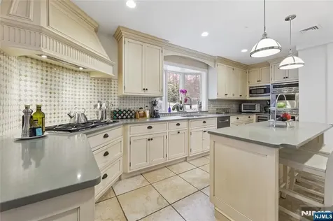 14 Old Smith Road Tenafly NJ 07670
