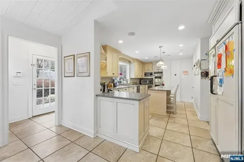 14 Old Smith Road Tenafly NJ 07670