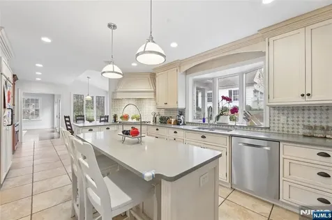 14 Old Smith Road Tenafly NJ 07670
