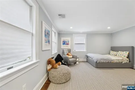 14 Old Smith Road Tenafly NJ 07670