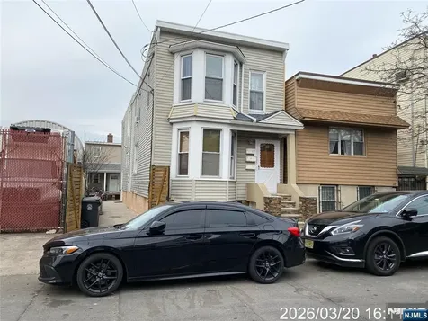 38 Delancy Street Newark NJ 07105