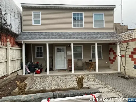 38 Delancy Street Newark NJ 07105