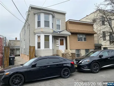 38 Delancy Street Newark NJ 07105