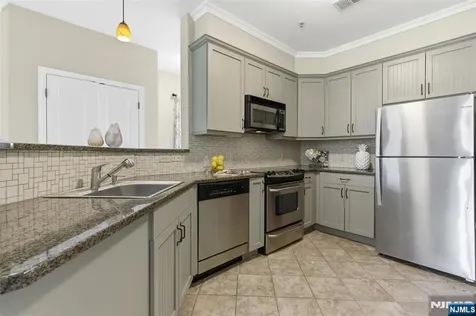 2 Pine Crescent Vernon NJ 07462