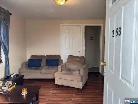 253 Crystal Street North Arlington NJ 07031