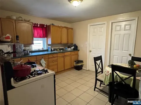 253 Crystal Street North Arlington NJ 07031
