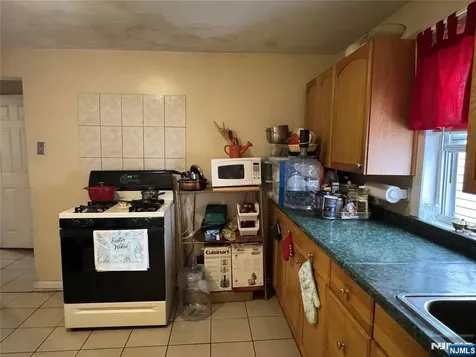 253 Crystal Street North Arlington NJ 07031