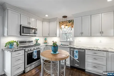 18 Barker Avenue Hawthorne NJ 07506