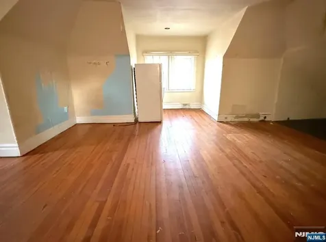 66 Scheerer Newark NJ 07112