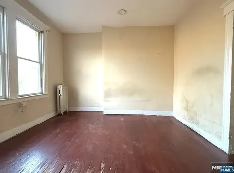 66 Scheerer Newark NJ 07112