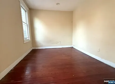 66 Scheerer Newark NJ 07112