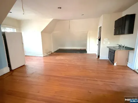 66 Scheerer Newark NJ 07112