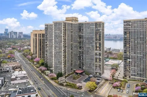 300 Winston Cliffside Park NJ 07010