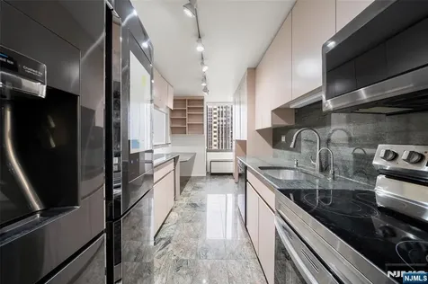 300 Winston Cliffside Park NJ 07010