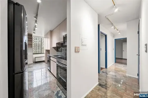 300 Winston Cliffside Park NJ 07010