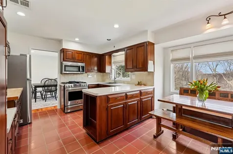 300 Briarwood Drive Wyckoff NJ 07481