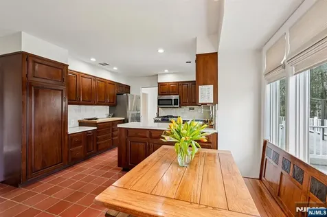 300 Briarwood Drive Wyckoff NJ 07481