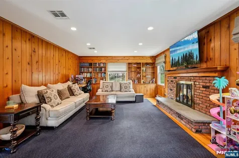 300 Briarwood Drive Wyckoff NJ 07481