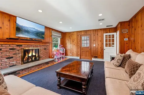 300 Briarwood Drive Wyckoff NJ 07481