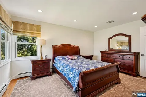 300 Briarwood Drive Wyckoff NJ 07481