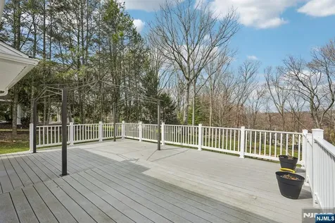 300 Briarwood Drive Wyckoff NJ 07481