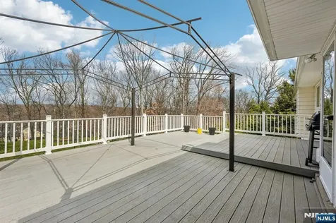 300 Briarwood Drive Wyckoff NJ 07481
