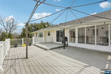 300 Briarwood Drive Wyckoff NJ 07481