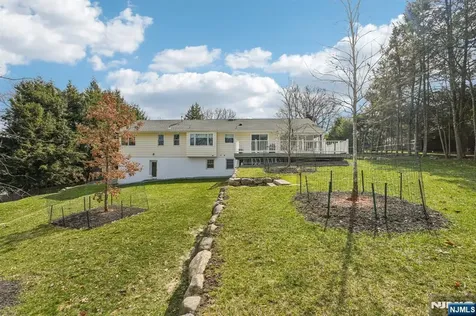 300 Briarwood Drive Wyckoff NJ 07481