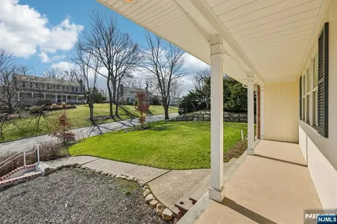 300 Briarwood Drive Wyckoff NJ 07481