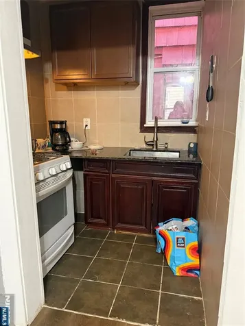 21 Summer Street Lodi NJ 07644