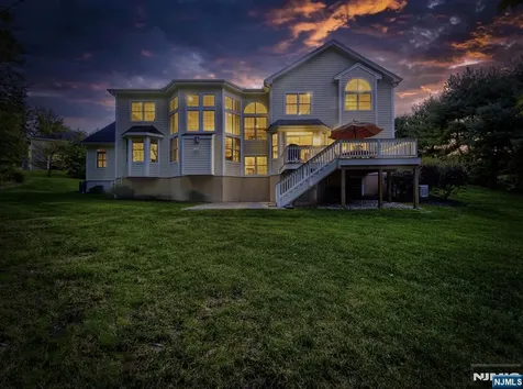28 Arbor Road North Caldwell NJ 07006