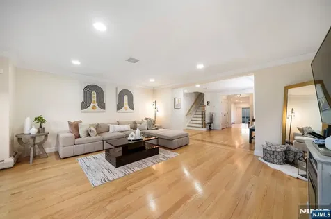 220B Glen Avenue Palisades Park NJ 07650
